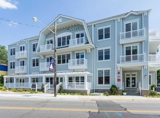 324 Main St APT 3D, Port Washington, NY 11050