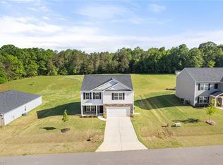 140 Nova Ln, King, NC 27021