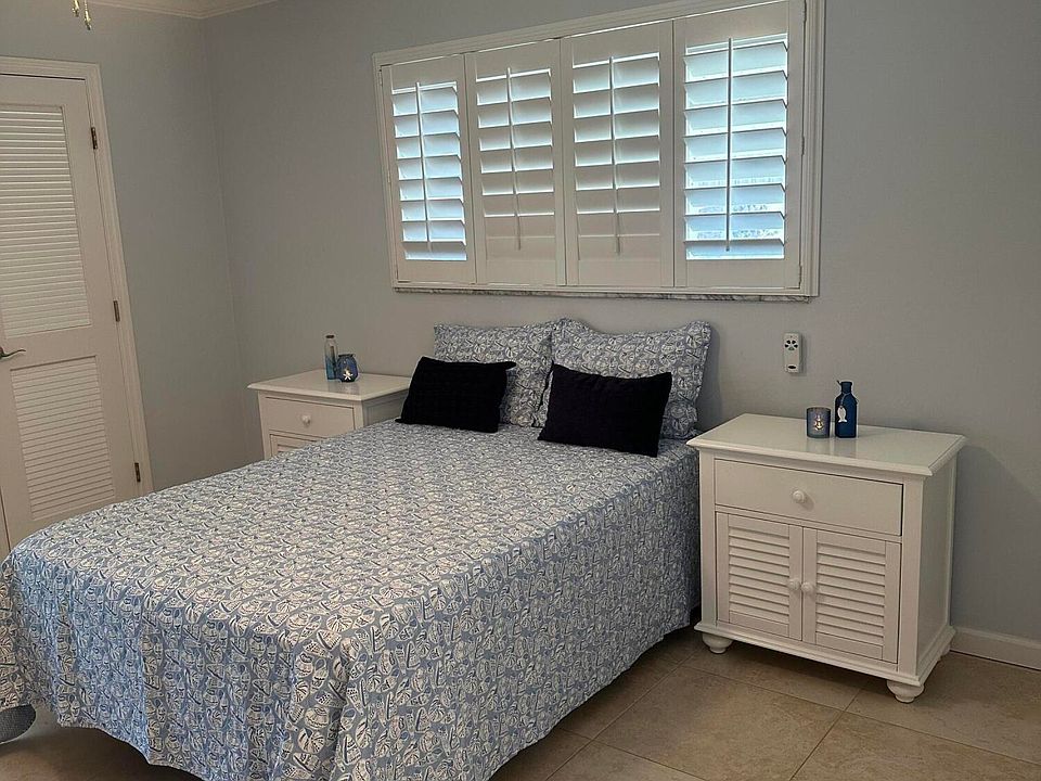 1st image of 4 Westwood Ave. #107