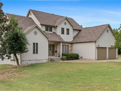 811 Timberbrook Dr, Nevada, MO, 64772