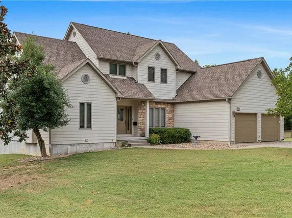 811 Timberbrook Dr, Nevada, MO 64772