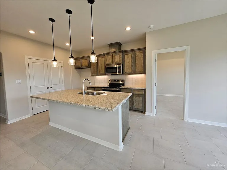 3005 Grace St — Photo 3