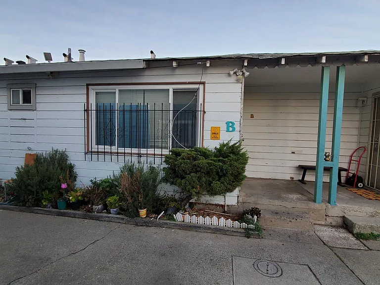 1630 46th Ave #B — Photo 1