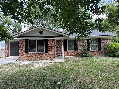 2615 Sherwood Ln Photo 1