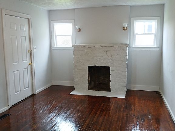 5th image of 1715 S Elm St
