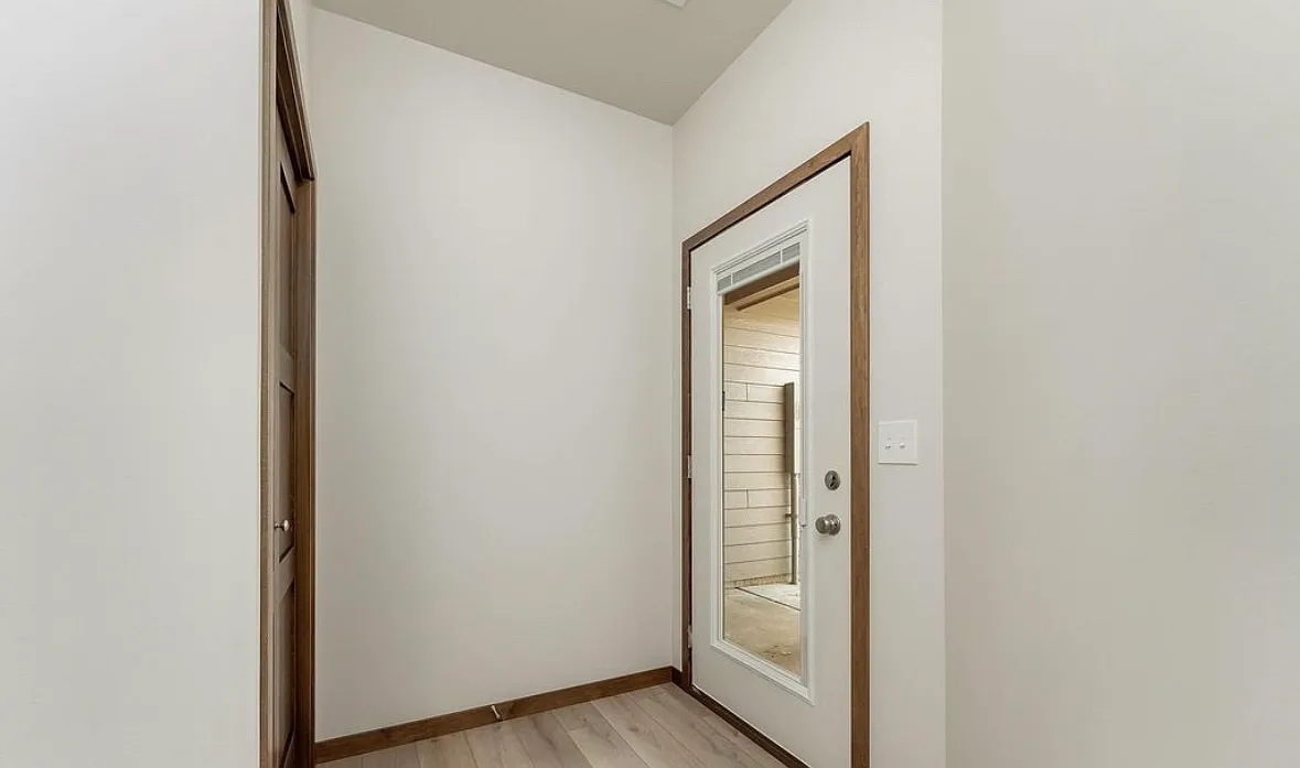 3 bed, 2.5 bath, 1573 sqft, $2,500 — Photo 2