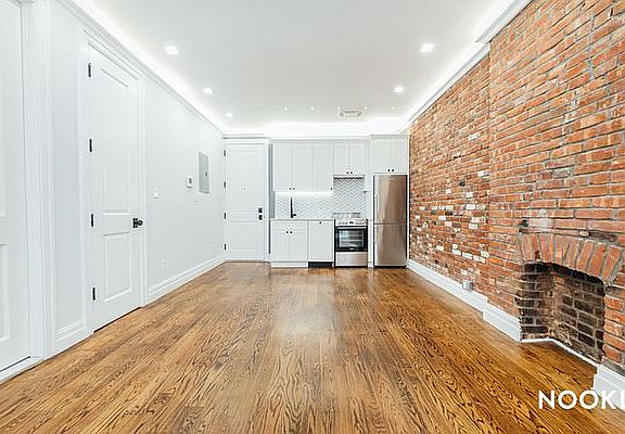 3rd image of 43 Columbia Pl APT 1B