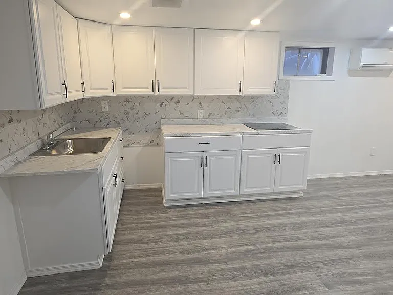 Bailey Pl — Photo 12