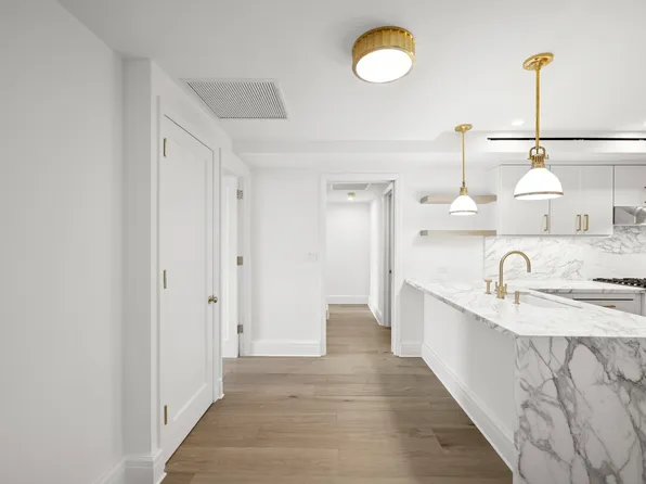 65 Central Park West image 12 of 16