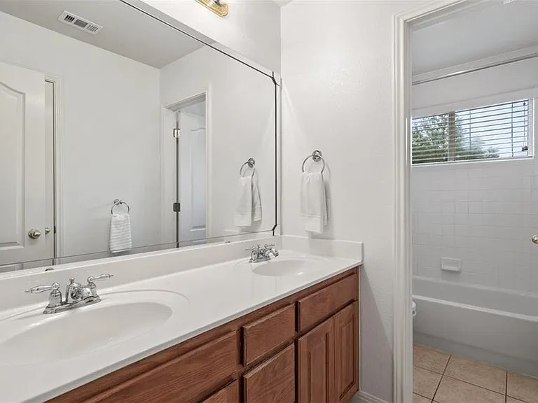 2101 Aaron Ross Way — Photo 22