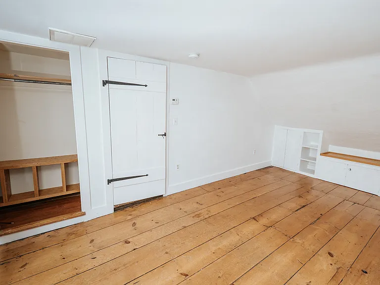 4 E Main St #1 — Photo 6