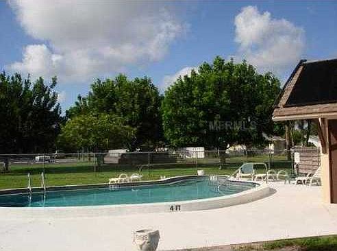 5th image of 5318 36th Avenue Cir W APT E4