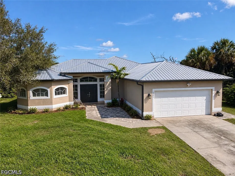 1301 W Benbow Ct