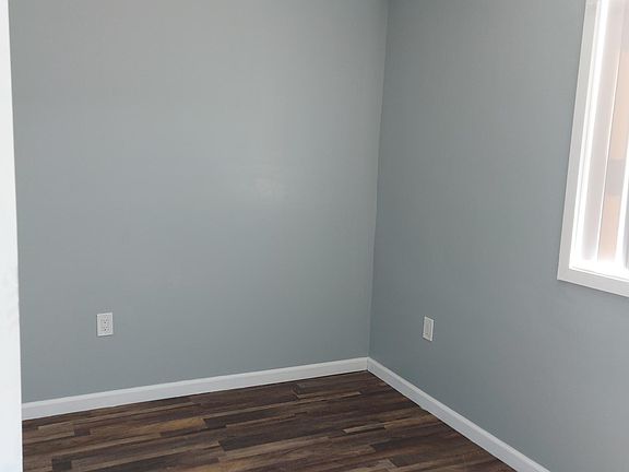 3rd image of 4548 1/2 Huntington Dr N
