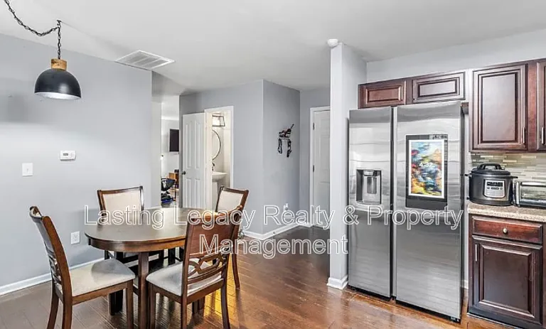 5047 Mount Hope Dr — Photo 11