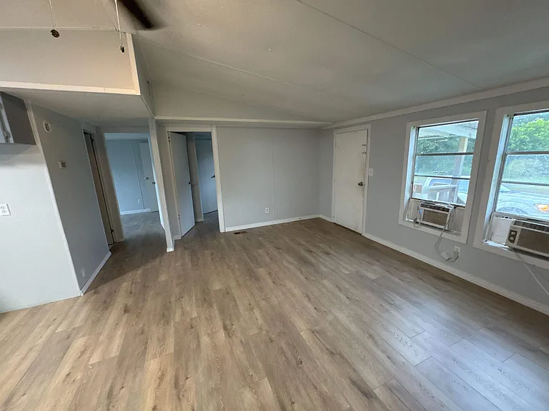 306 Rockhouse Rd E #4 — Photo 4