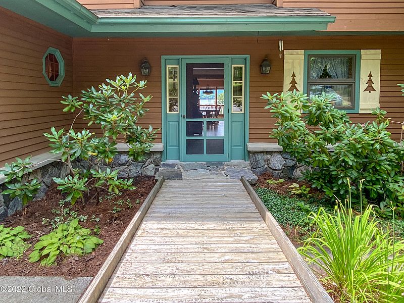 2nd image of 3145 Oakley Way