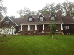 1406 Foster Woods Rd, Wellman, IA 52356