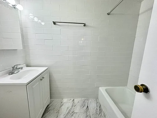 Rented by J PRESTON AND ASSOCIATES INC | media 6