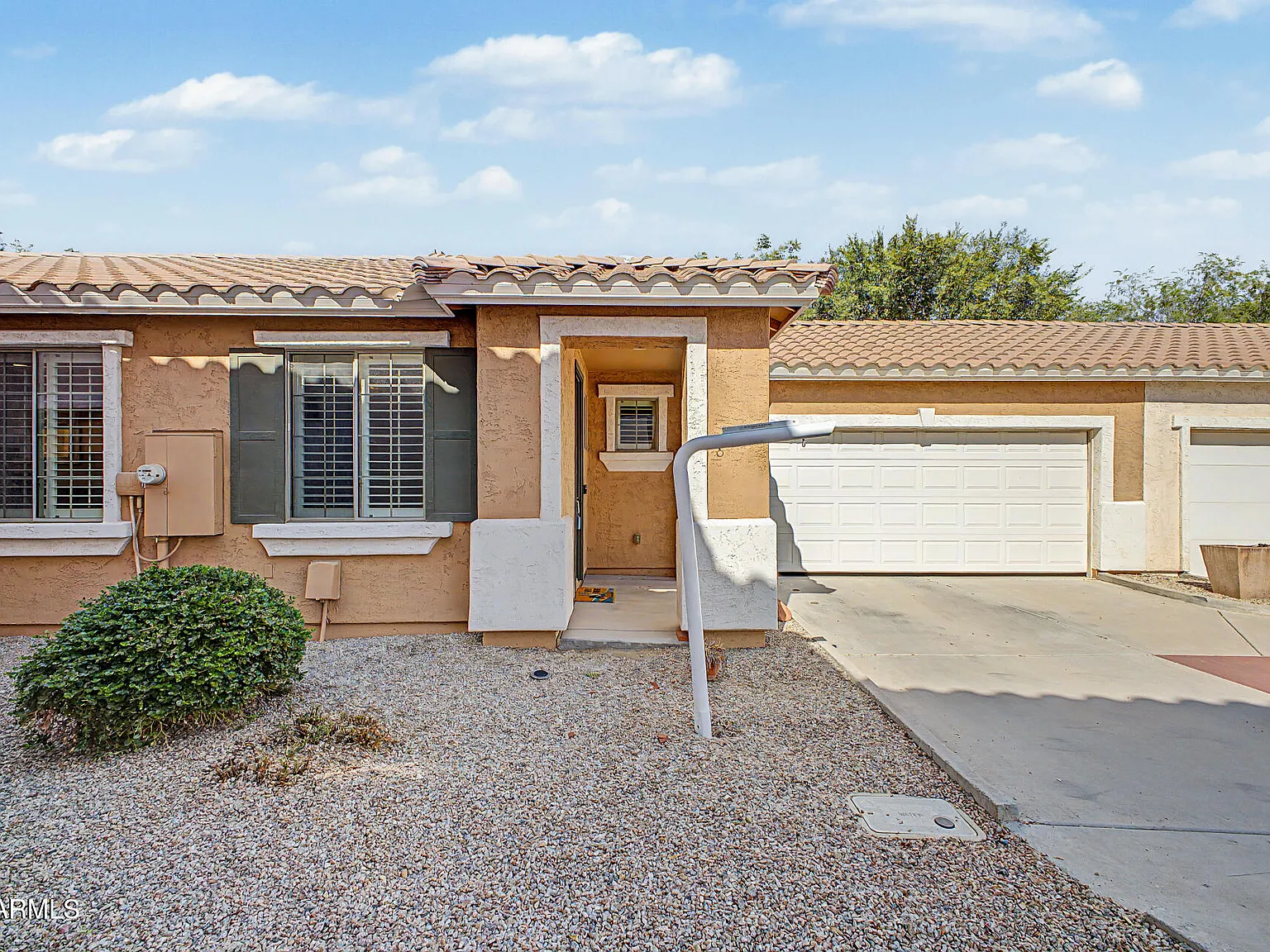 2 bed, 2.0 bath, 1214 sqft, $3,600 — Photo 4