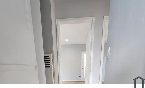 4th image of 4076 Leimert Blvd