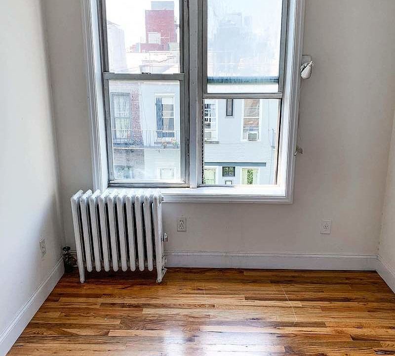 1st image of 208 E 7th St #20A