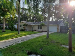 2933 W Mark Dr, Sarasota, FL 34232