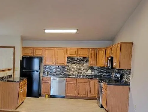 4 bed, 2012 sqft, $2,199 — Photo 1