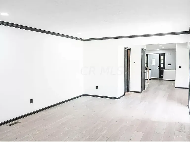 1560 Waterstone Ct — Photo 5