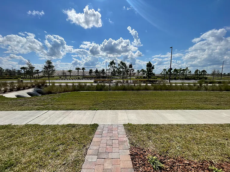 4721 Cross Prairie Pkwy — Photo 1