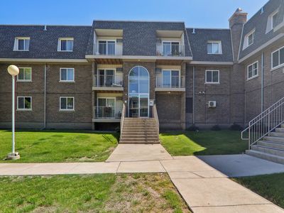 823 McIntosh Ct APT 202, Prospect Heights, IL, 60070