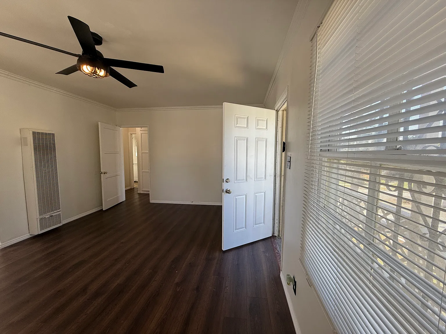 1-8236 S Crenshaw Blvd — Photo 2