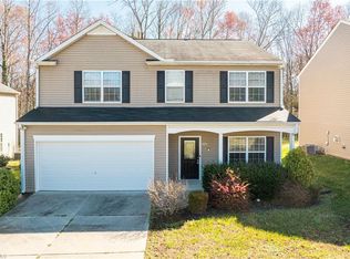 4215 Field Crossing Dr, Winston Salem, NC 27107