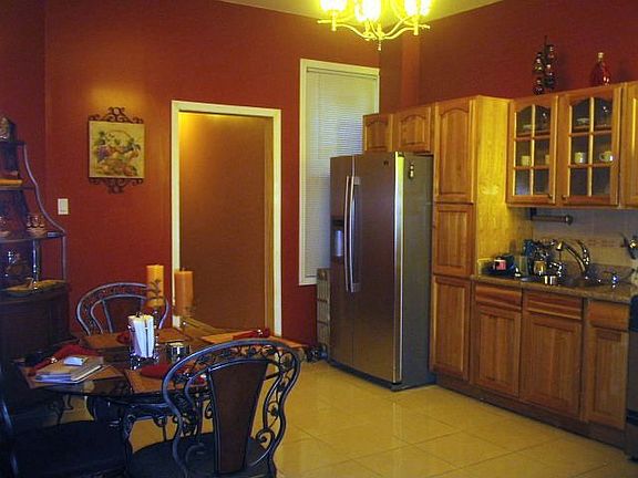 DineArea/Kitchen