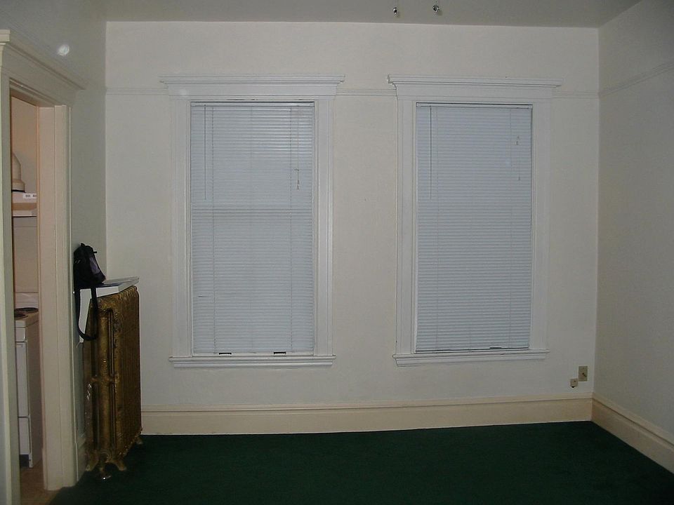 Building Photo 3