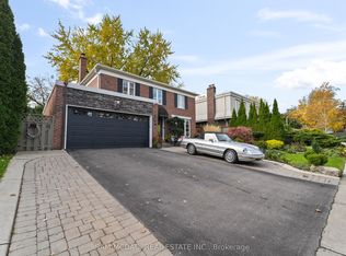 3620 Ponytrail Dr, Mississauga, ON L4X 1W4