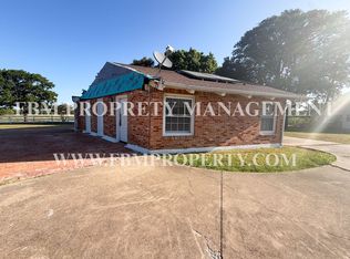 2200 Country Club Rd #A, Ennis, TX 75119