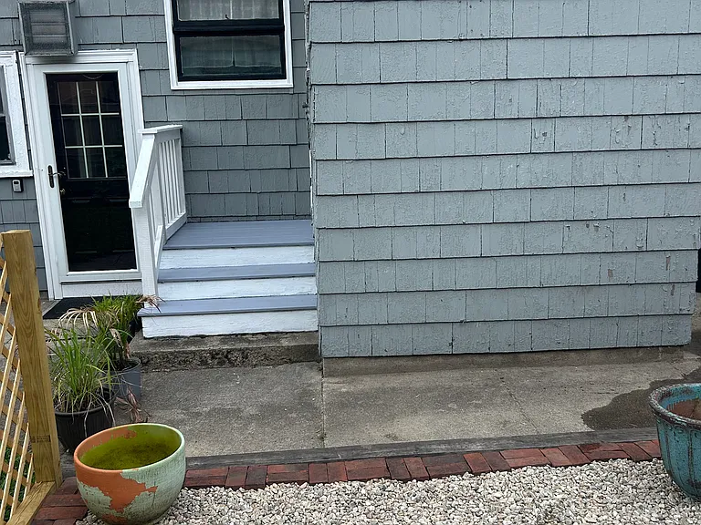 555 Lloyd Ave — Photo 21