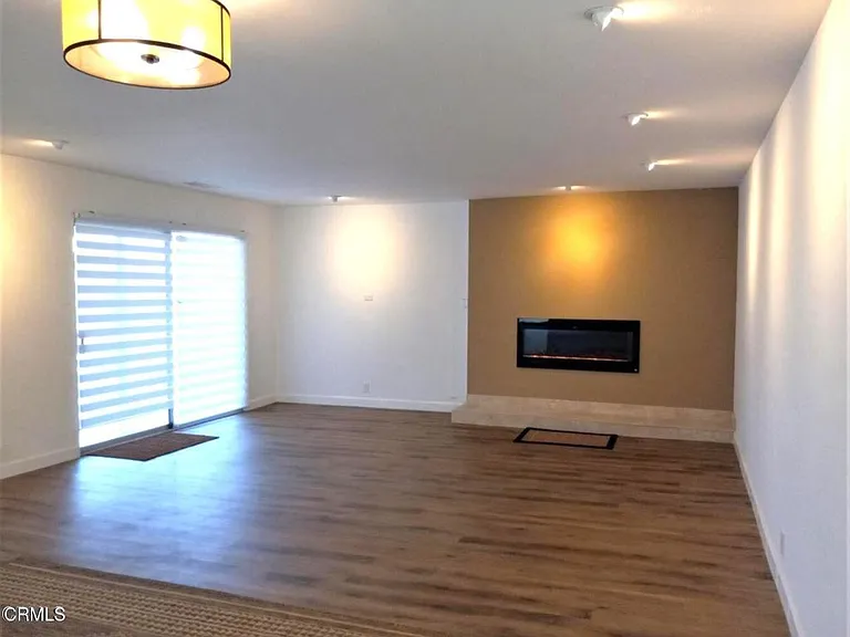 2422 Seahorse Ave — Photo 4