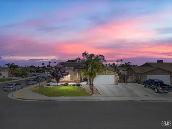 125 Limestone Ln, Delano, CA 93215