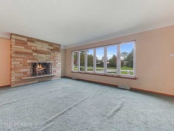 4th image of 1224 Robinhood Ln