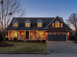 553 Sandbrooke Ct, Waterloo, ON N2T2H4