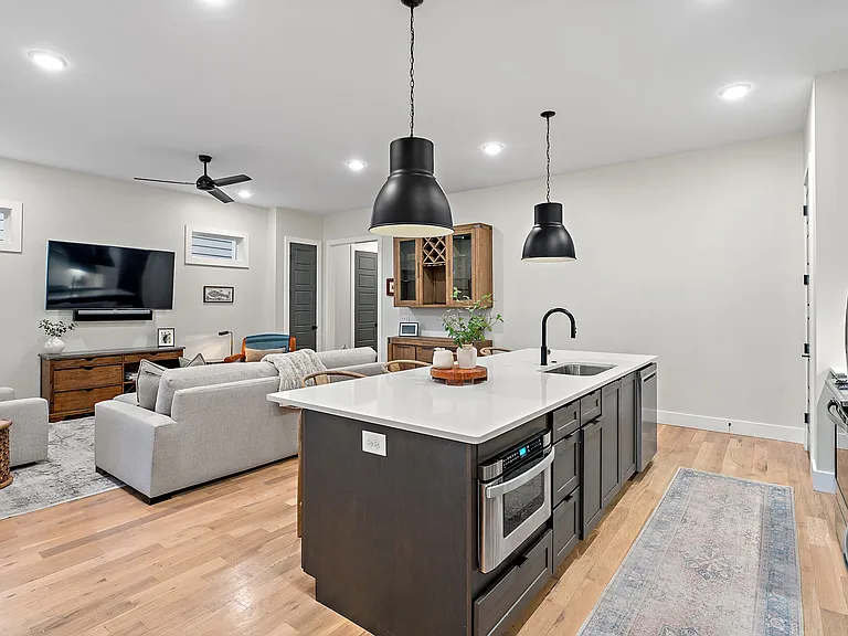 6462 Thunderbird Dr — Photo 11