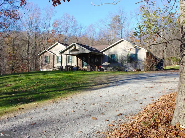 3662 Pleasant Valley Rd, Elliottsburg, PA 17024