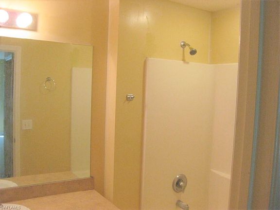 4th image of 1337 S Gator Cir