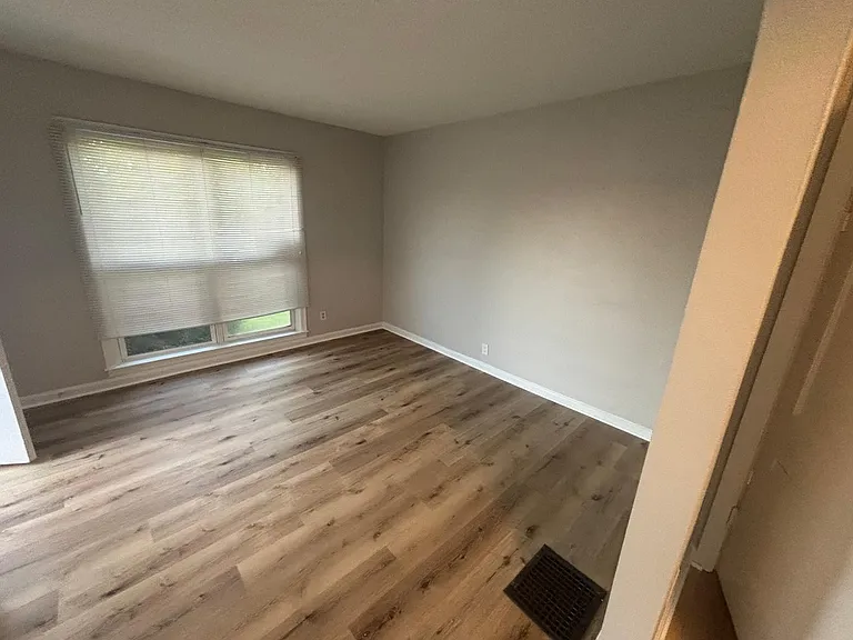 3740 Hillside Ave — Photo 5