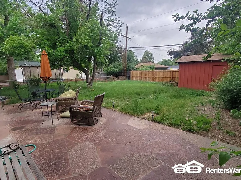 2225 S Cherry St — Photo 16