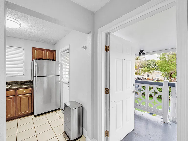 626 SW 14th Ave #205 — Photo 25