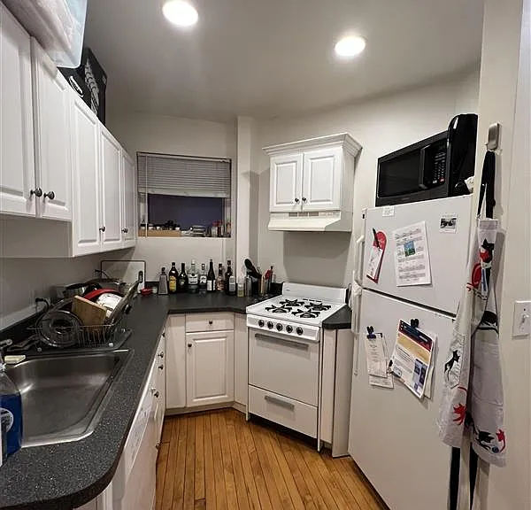331 Harvard St #A — Photo 9
