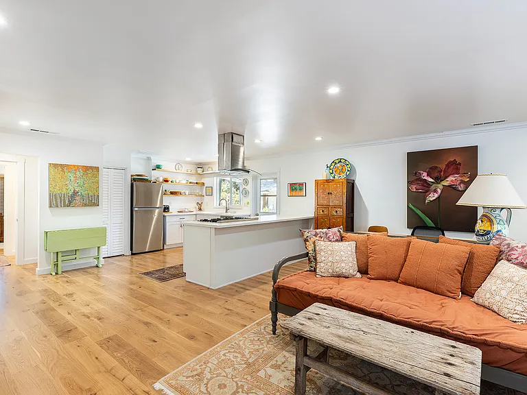 601 Rossi Rd #B — Photo 2